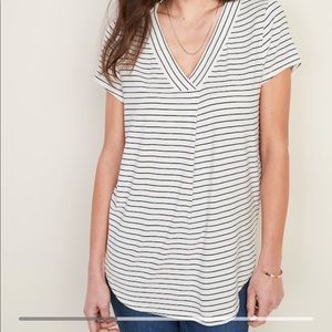 Old Navy Luxe Fit Vneck Tunic Tee Large